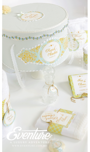 Trusou de botez cu broderie personalizata pentru baieti, Gold & Mint 13